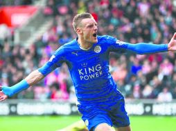 Vardy, que marcó uno de los goles del Leicester en el triunfo 3-1 ante el Manchester City, sigue al frente con 18 tantos. AP /