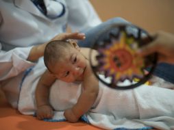 El contagio del zika en embarazadas causa alarma debido a que se han vinculado con nacimiento de bebés con microcefalia. AP / ARCHIVO