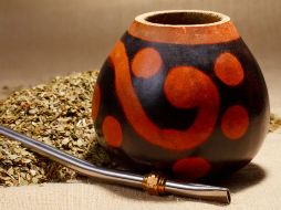 Preparar una cebadura de mate es todo un ritual cultural. ESPECIAL /