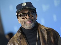 El cineasta aseguró que cada vez hay más armas por las calles y cada día en EU mueren 99 personas por violencia armada. EFE / B. Pedersen