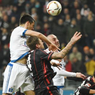 Marco Fabián y Eintracht empatan a cero ante Hamburgo