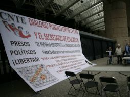 La SEP advirtió que aplicará descuentos a maestros que dejaron los salones de clases. SUN / ARCHIVO