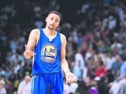 La figura. Stephen Curry volvió a ser el referente en el ataque de los Warriors, al conseguir una cosecha de 42 puntos. AFP /  R. Foldy