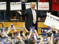 Trump evadió ayer denunciar el racismo del líder del Ku Klux Klan, quien este domingo le mostró su respaldo. AP / S. Helber