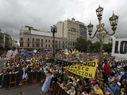 Las calles de la zona del Congreso fueron pintadas con frases de repudio al gobierno. AP / V. Caivano