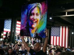 Con estos resultados, la ex secretaria de Estado suma cuatro entidades ganadas en esta jornada. AFP / J. Raedle