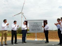 El Mandatario acudió a Oaxaca para dar inicio formal a los trabajos de la central eólica. NTX / Presidencia