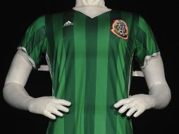 Está es la nueva playera del equipo mexicano para la Copa América Centenario. MEXSPORT / R.Domínguez