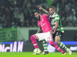 El héroe. Konstantinos Mitroglou (#11), fue el autor del único gol del partido. EFE /