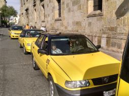 Entre tanto, al lugar ya llegaron otros líderes de taxistas. EL INFORMADOR / A. García