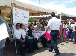 La Feria de la Salud se instaló en la explanada de la Plaza de las Américas Juan Pablo II. TWITTER / @ZapopanGob