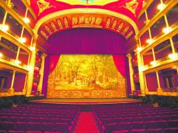 Tradición. El Degollado, un escenario indispensable para los amantes de la cultura. EL INFORMADOR / R. Tamayo