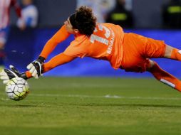 Guillermo Ochoa mantuvo intacta la portería de su equipo durante el encuentro de la Jornada 29. EFE / J. Zapata