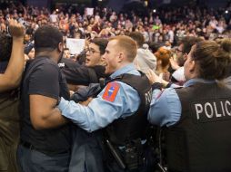 Cinco personas fueron detenidas y dos agentes de policía resultaron heridos. AFP / ARCHIVO