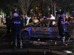 Este domingo un coche bomba explotó justo en el centro de Ankara. EFE /