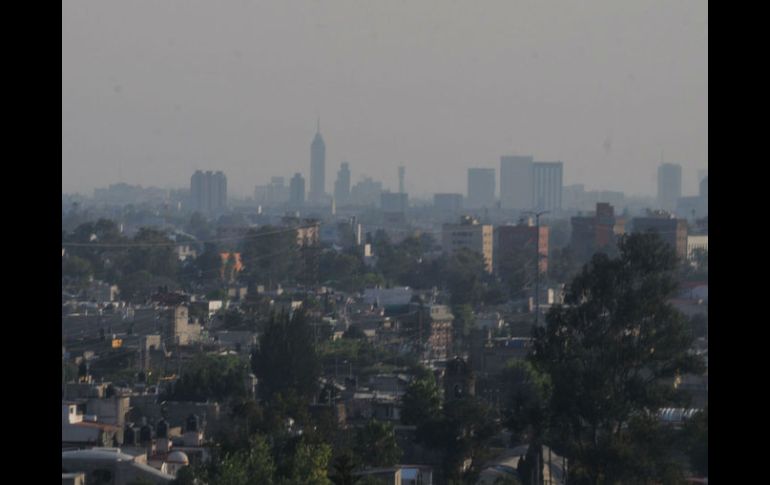 La vigilancia se mantendrá mediante el Sistema de Monitoreo Atmosférico y el lunes se hará una nueva evaluación. NTX / P. Sánchez