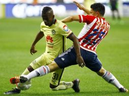 A pesar del buen ritmo que le imprimió al medio campo rojiblanco, Michael Pérez verá frenado su buen avance futbolístico. AFP / ARCHIVO