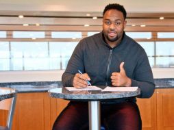 El lineador defensivo expresó que está feliz de llegar al equipo. TWITTER / @NFLCanada