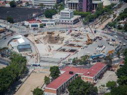 Rodolfo Guadalajara sobrevoló las zonas de las obras para verificar el estado de los viaductos. ESPECIAL / Siteur