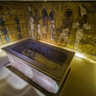 Estudio revela dos cámaras ocultas en la tumba de Tutankamón