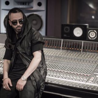 Yandel lanza 'remix' de 'Encantadora' junto a Farruko