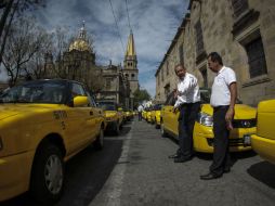 Hubo opiniones distintas entre varios taxistas entrevistados, quienes celebraron o incluso condenaron las reformas. EL INFORMADOR / F. Atilano