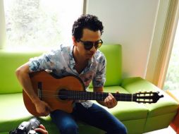 Iskander asegura estar feliz por la presentación de su nuevo disco 'De amor y raíces'. TWITTER / @iskanderlara