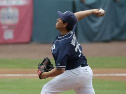 El poblano César Vargas contuvo a Houston en los tres rollos que pitcheó y sólo aceptó tres imparables. EFE / A. Cruz