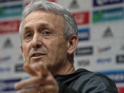 El técnico del cuadro de Canadá, el español Benito Floro, anunció que realizará algunas modificaciones en su once. EFE / S. Gutiérrez