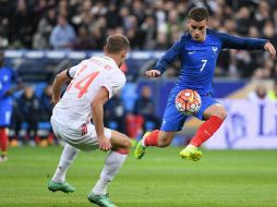 Deschamps alineó de inicio un once francés muy distinto al que la semana pasada asaltó Holanda. EFE / C. Saidi