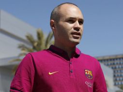 Andrés Iniesta desea rendir homenaje a la estrella holandesa con victoria. EFE / A. García