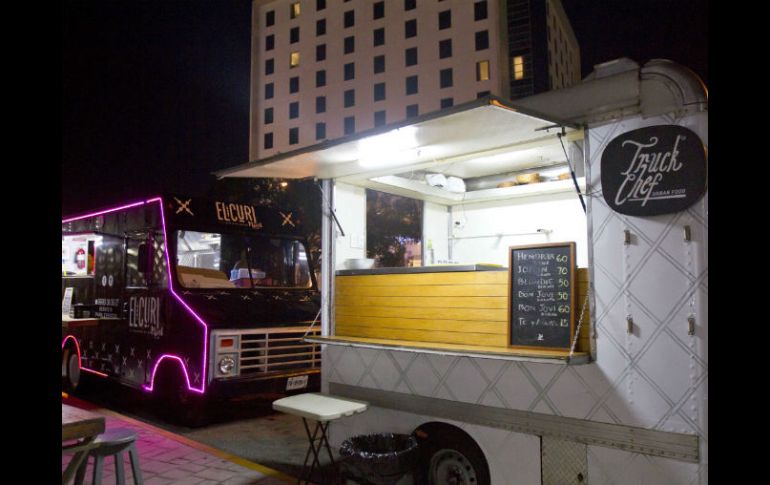 Para evitar la concentración de estos negocios en pocas manos, se impulsó una iniciativa de Ley de Vehículos Gastronómicos. NTX / ARCHIVO