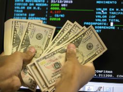 El Banco de México fijó en 17.4478 pesos el tipo de cambio para solventar obligaciones denominadas en moneda extranjera. EFE / ARCHIVO