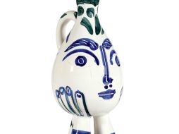 Picasso desarrolló su pasión por la cerámica al mismo tiempo que continuaba experimentando con la pintura y la escultura. EFE /