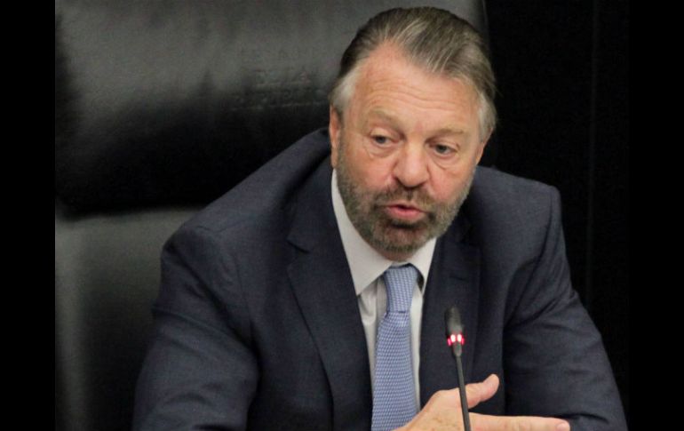 Jorge Castañeda, aspirante a la presidencia, defiende una candidatura única y ciudadana para evitar que el voto se disperse. SUN / C. Mejía