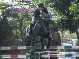 El binomio formado por Felipe Gaspar y “Cobain S” logró el mejor tiempo y un recorrido limpio en la prueba estelar. EL INFORMADOR / F. Atilano