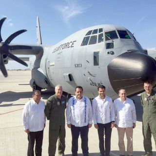 Avión 'cazahuracanes' de Estados Unidos visita México