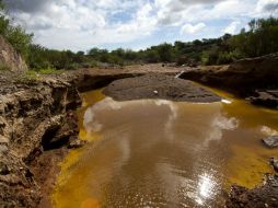 Un derrame de 40 mil metros cúbicos de sulfalto de cobre contaminó los ríos Bacanuchi y Sonora. AFP / ARCHIVO