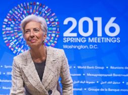 La directora del FMI Christine Lagarde durante la rueda de prensa en la sede del FMI en Washington, Estados Unidos. EFE / S.Thew