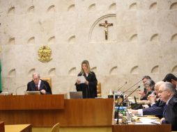 La Suprema Corte tuvo una sesión extraordinaria este jueves. EFE /