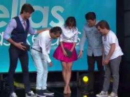 Comentaron a Natalia Téllez, que su ropa interior se reflejaba en el piso del set. YOUTUBE / Especial