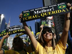 La votación continuó en medio del festejo opositor, que se replicaba en las calles de decenas de ciudades. AP / A. Penner