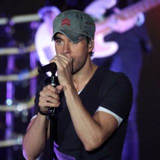 Enrique Iglesias destapa 'Duele el corazón', con Wisin