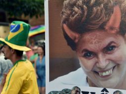 Si obtiene el respaldo de la mayoría simple entre los 81 senadores, se iniciará el juicio político contra Rousseff. AFP / N. Almeida