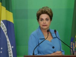 La mandataria Dilma confía en que la democracia esté del lado correcto. AP / E. Peres