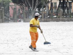 Las labores de limpieza por la ceniza volcánica expulsada por el volcán 'Popo' se realizaron de manera oportuna. NTX / C. Pacheco