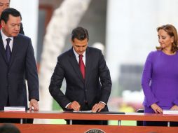 La iniciativa firmada por Peña Nieto este jueves plantea la autorización del uso medicinal y científico de la cannabis. NTX /