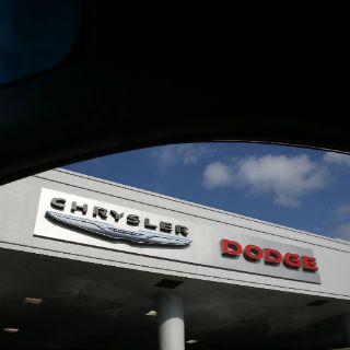 Fiat Chrysler llamará a revisión a 1.1 millón de automóviles