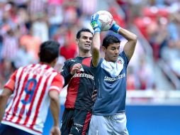 El técnico Gustavo Costas deberá echar mano de suplentes para cubrir esas posiciones este sábado. MEXSPORT / ARCHIVO