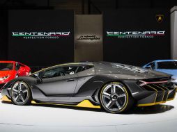 Es un súper ligero, alimentado por un enorme motor V-12 de 770 caballos de fuerza y con arranque de cero a 96 kmph en menos de 2.8 seg. ESPECIAL / Lamborghini.com